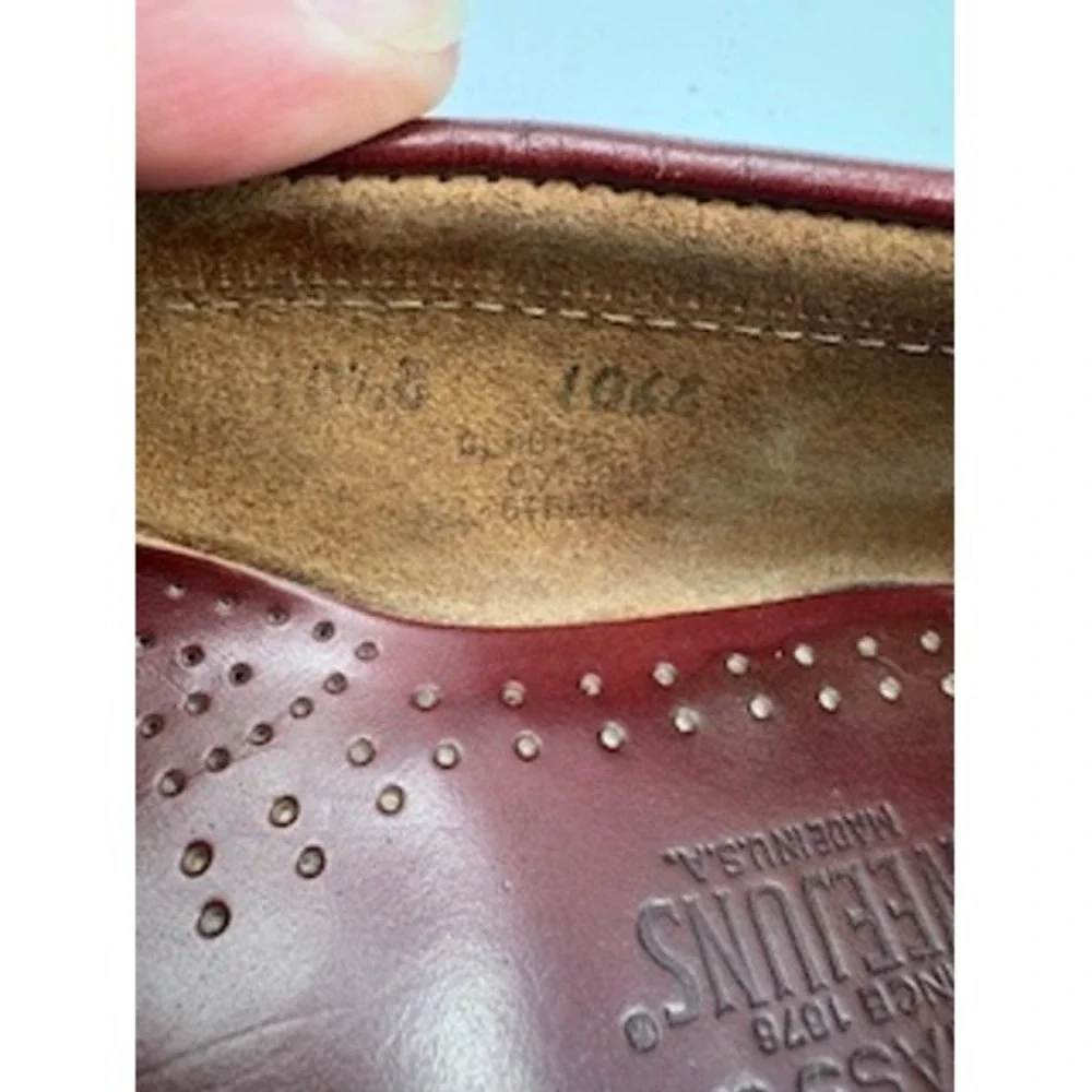 GH Bass Weejuns Tassel‎ Loafers 10.5 Burgundy Leather Mens Dress Shoes Old Money